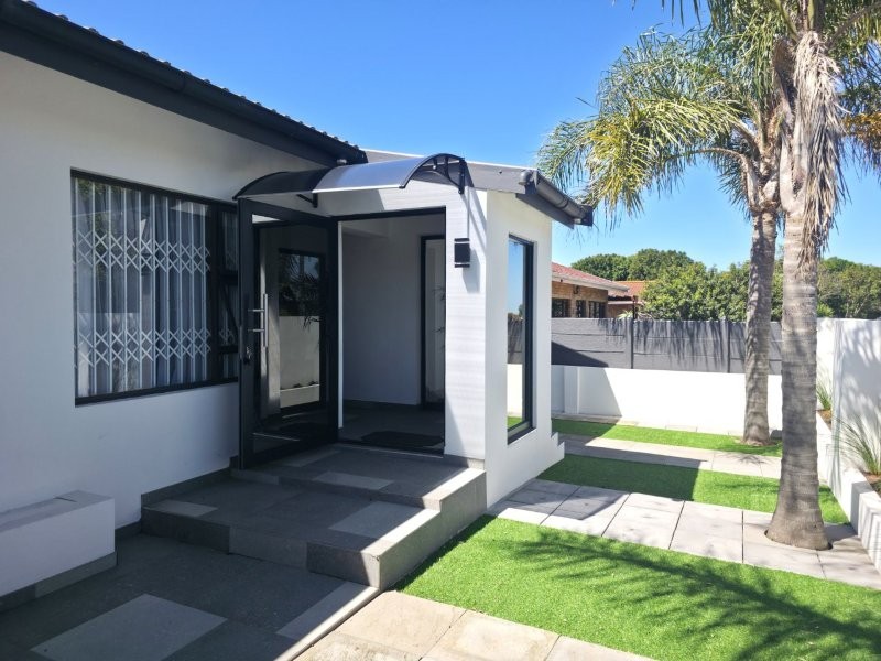 3 Bedroom Property for Sale in Wavecrest Eastern Cape